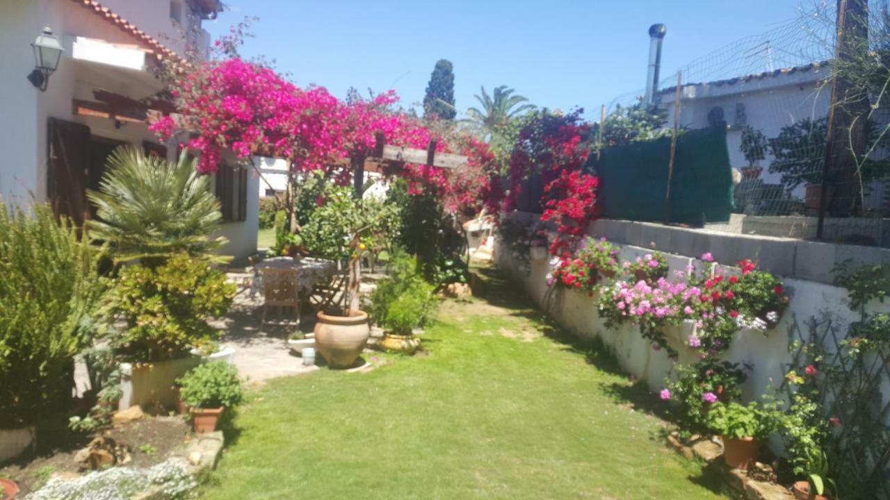 Casa Vacanze " Is Meris " Capitana Exterior photo